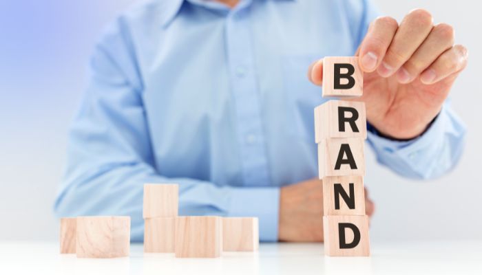 membangun brand